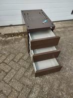 Ladenkast onder bureau met sleutels, Ophalen, Gebruikt, Metaal, Onbekend