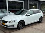 Volvo V60 2.4 D5 Twin Engine Special Edition ECC/DAKJE/NAP!, Auto's, Volvo, Automaat, Euro 6, Vierwielaandrijving, 1880 kg