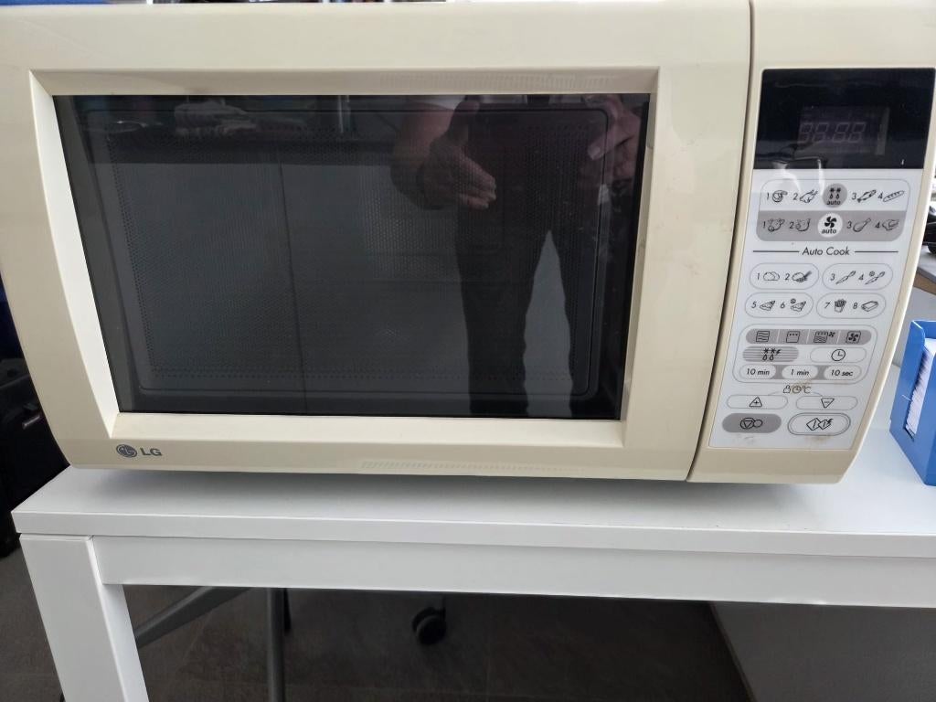 Vrijstaande Magnetron Bakoven, Ophalen, Combimagnetron, Hete lucht, Zo goed als nieuw