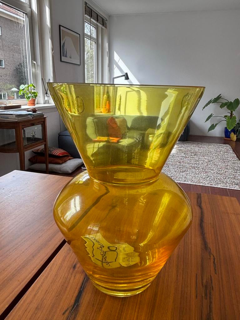 Pols Potten Vaas • Geel, Huis en Inrichting, Woonaccessoires | Vazen, Nieuw, Geel, Minder dan 50 cm, Glas, Ophalen of Verzenden