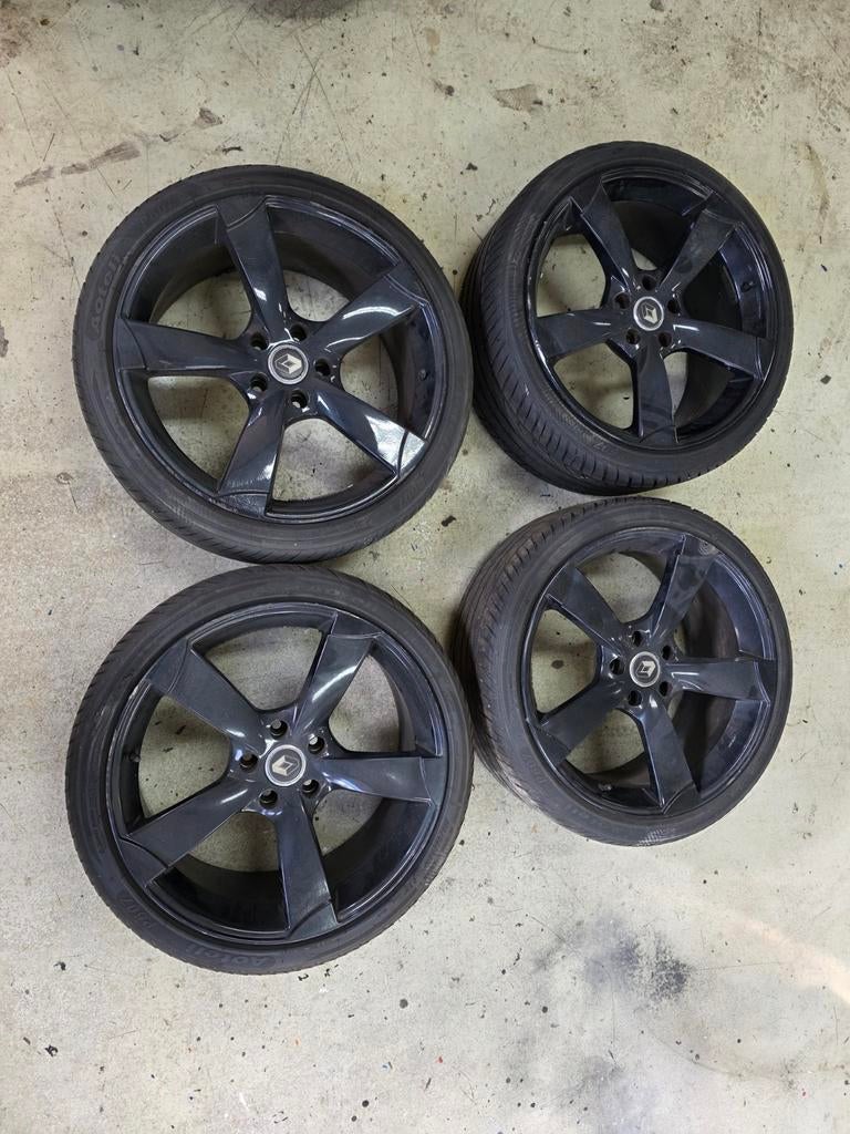 Renault Trafic / Opel Vivaro 2007 t/m 2014 velgen, Ophalen, 255 mm, Banden en Velgen, 20 inch