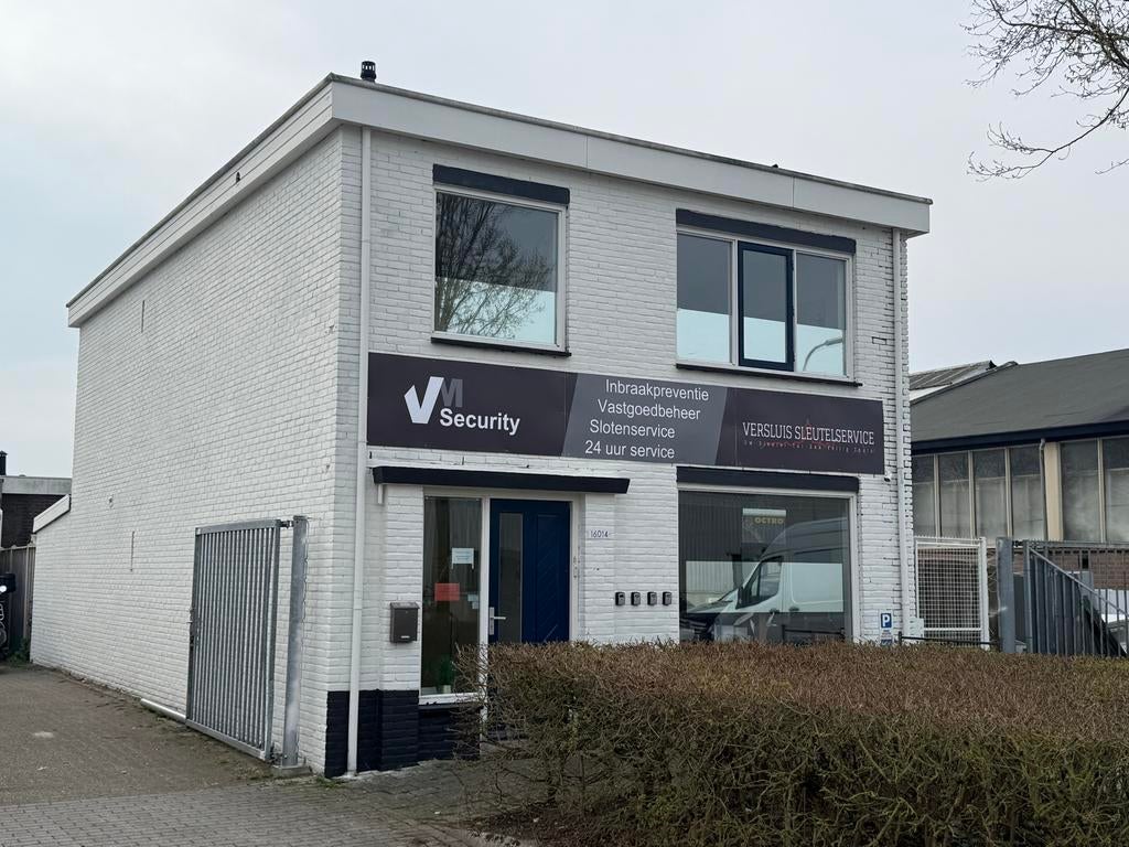 Modern Bedrijfspand /bedrijfswoning te Huur - kantoor, 130 m², Huur, Bedrijfsruimte