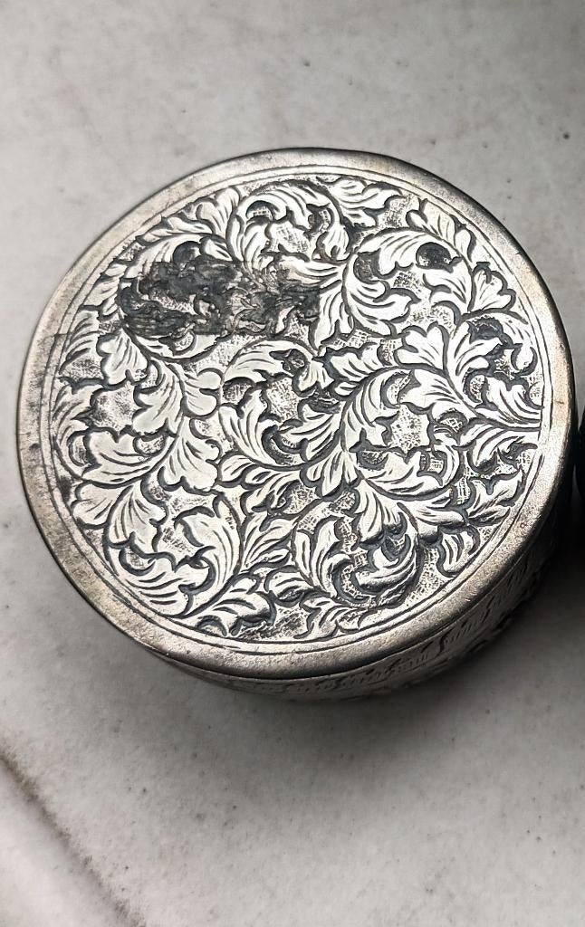 Tabaksdoosje Sirihdoosje/China/Thailand/Indonesië/verzilverd, Verzamelen, Rookartikelen, Aanstekers en Luciferdoosjes, Ophalen of Verzenden