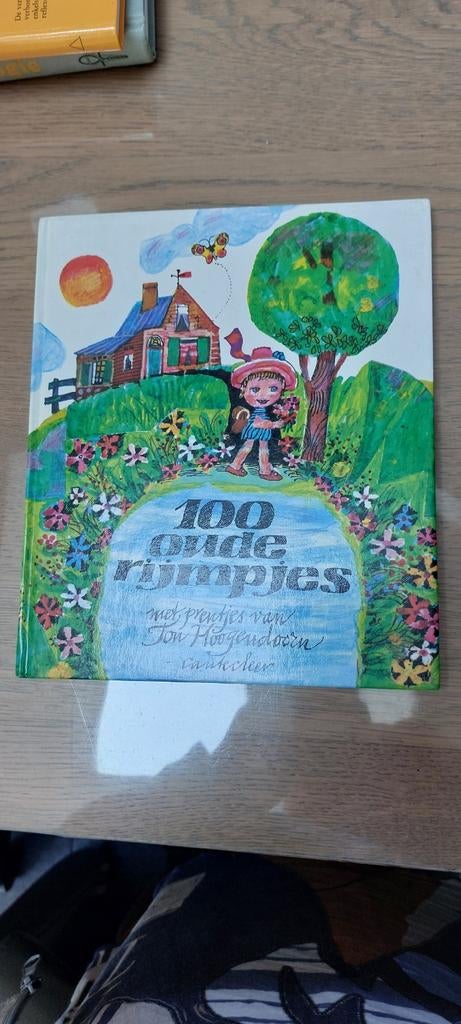100 Oude Rijmpjes met prentjes van Ton Hoogendoorn, Boeken, Ophalen of Verzenden, Ton Hoogendoorn, Fictie algemeen