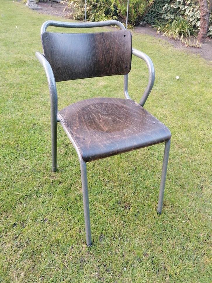 Vintage stoel met metalen frame, Huis en Inrichting, Stoelen, Gebruikt, Vijf, Zes of meer stoelen, Hout, Metaal, Bruin, Ophalen