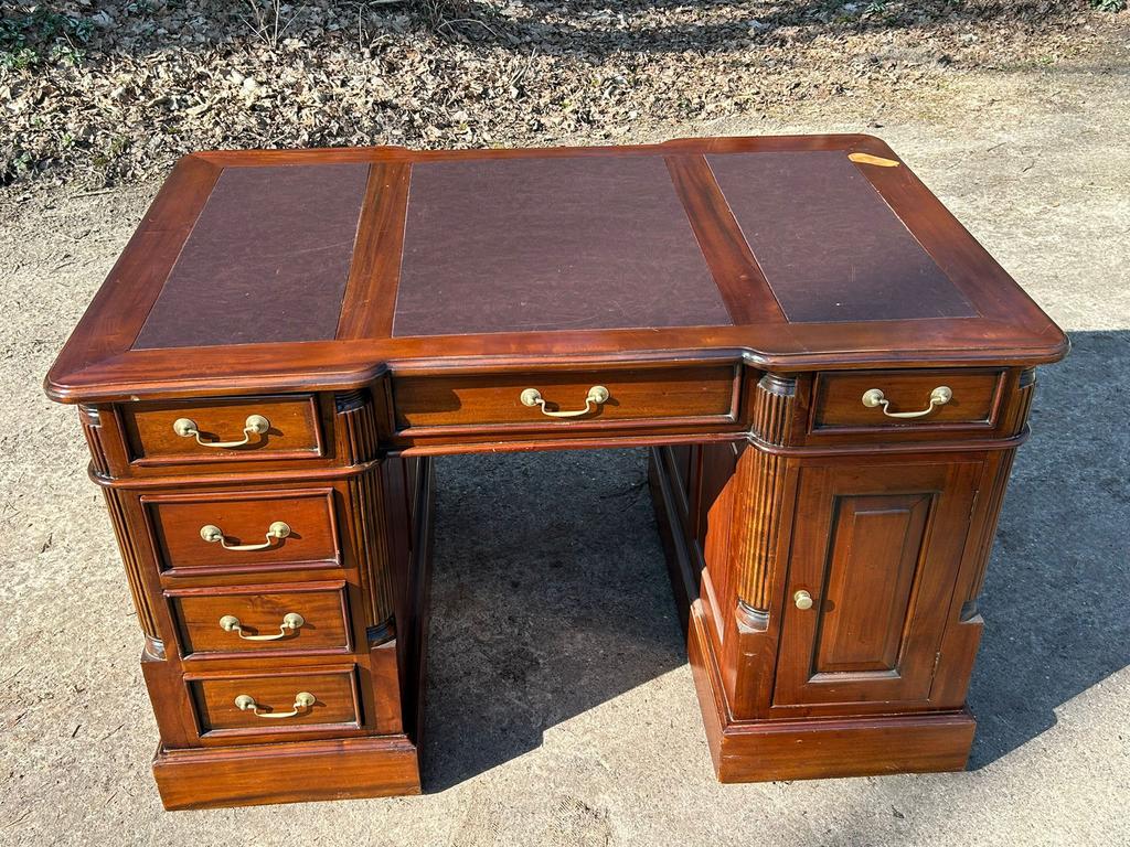 Klassieke Engels bureau, Ophalen of Verzenden