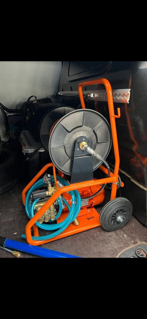 Zo goed als nieuw hogedrukpomp met wieltjes, Diversen, Overige Diversen, Nieuw, Ophalen