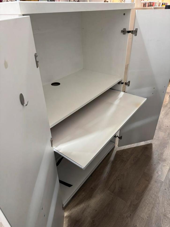 Witte computerkast met uitschuifbaar toetsenbordblad bureau, Huis en Inrichting, Kasten | Computermeubels, Gebruikt, 70 tot 120 cm