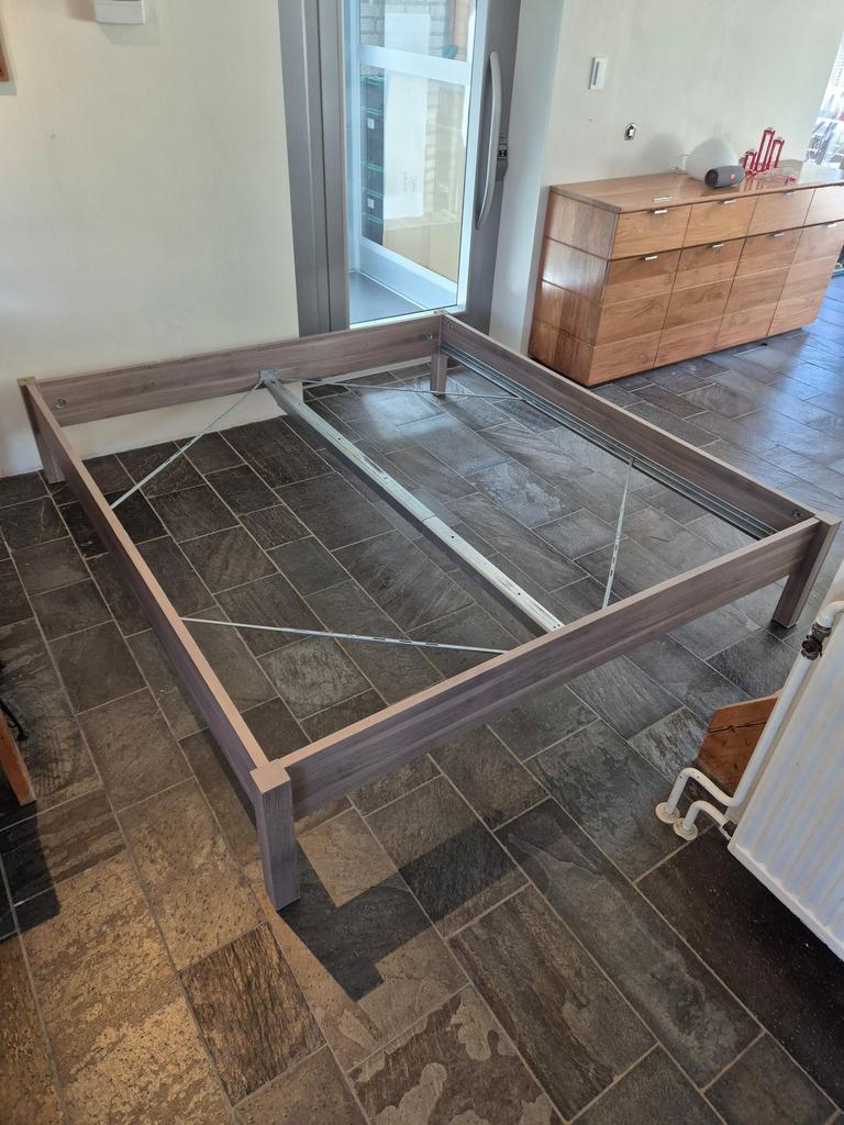 Stevig bedframe 180x200 Ikea Nyvoll, Huis en Inrichting, Ophalen, Gebruikt, Tweepersoons, 180 cm