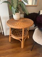 Rotan vintage tafeltje, Huis en Inrichting, Tafels | Bijzettafels, Minder dan 55 cm, Rond, Zo goed als nieuw, Ophalen