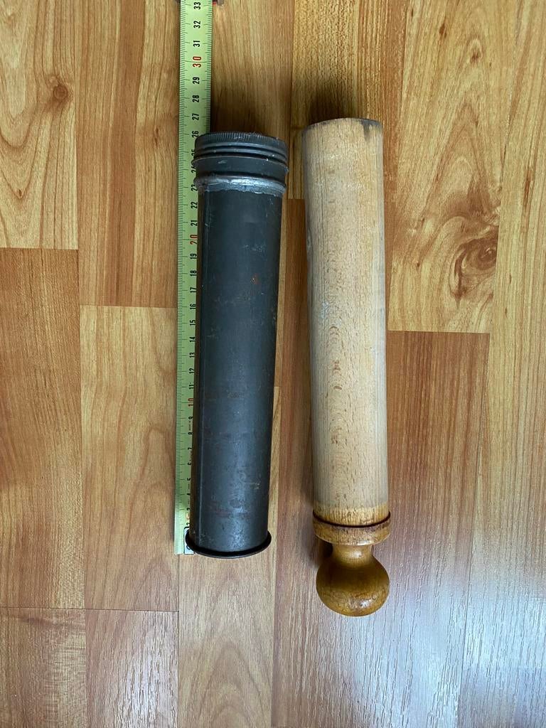 Vintage Keukengereedschap: Houten Stamper & Metalen Bus, Huis en Inrichting, Keuken | Keukenbenodigdheden, Ophalen of Verzenden