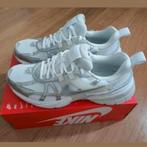 Nieuwe Nike V2K Run maat 44, Nieuw, Ophalen of Verzenden, Hardlopen, Hardloopschoenen