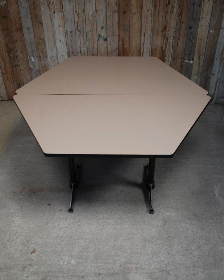 Tafels bureau tafel schooltafel computertafel, Huis en Inrichting, Bureaus, Gebruikt, Ophalen