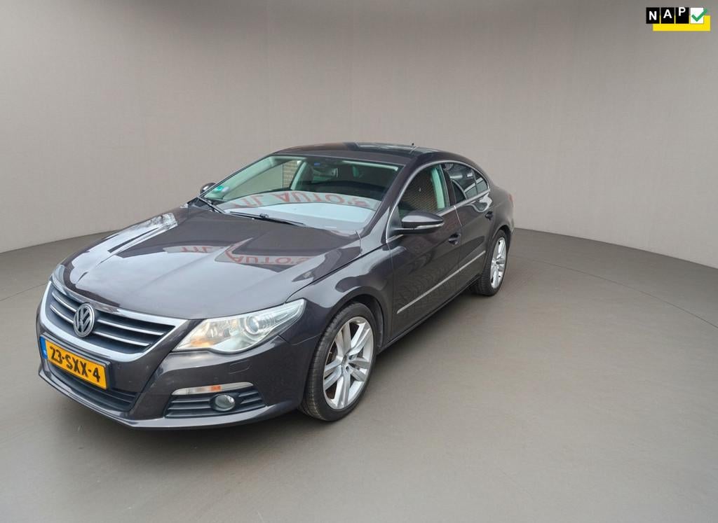 Volkswagen Passat CC 1.8 TSI 5p, Clima, Cruise, PDC, Trekhaa, Voorwielaandrijving, Euro 5, Stof, Zwart