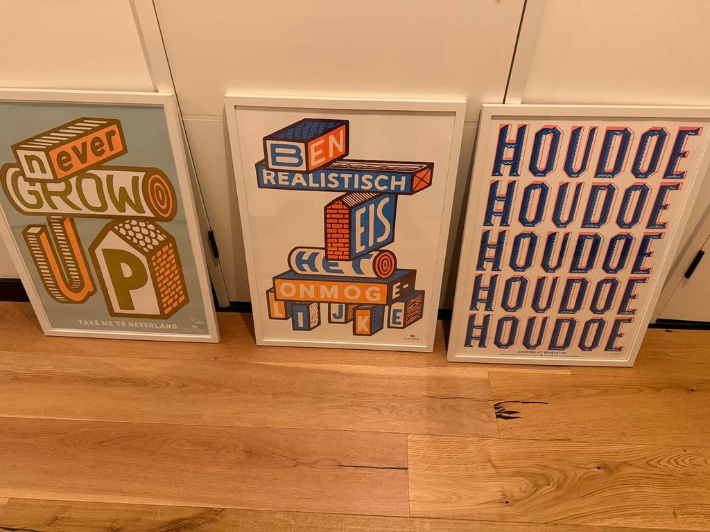 3x Studio Boot Posters: 'Never Grow Up', 'Ben Realistisch',, Ophalen of Verzenden, Zo goed als nieuw, Foto of Poster, 75 cm of meer