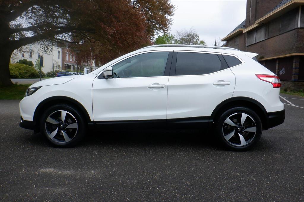 Nissan Qashqai 1.2 DIG-T 115pk Xtronic N-Con.-PAN.DAK-360 GR, Automaat, 12 maanden, Stof, Gebruikt