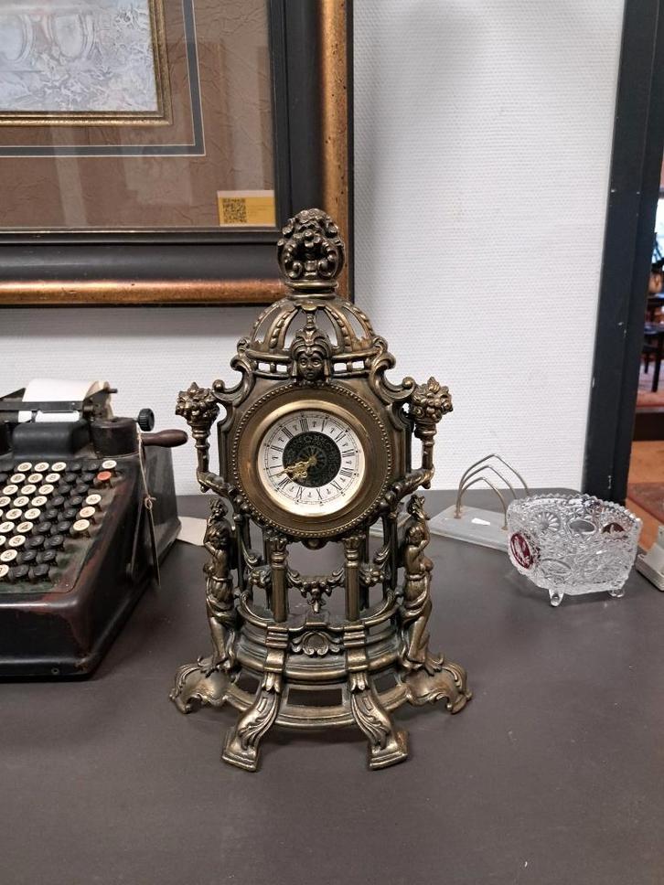 Vintage messing tafelklok – klassiek en decoratief, Antiek en Kunst, Antiek | Klokken, Ophalen of Verzenden