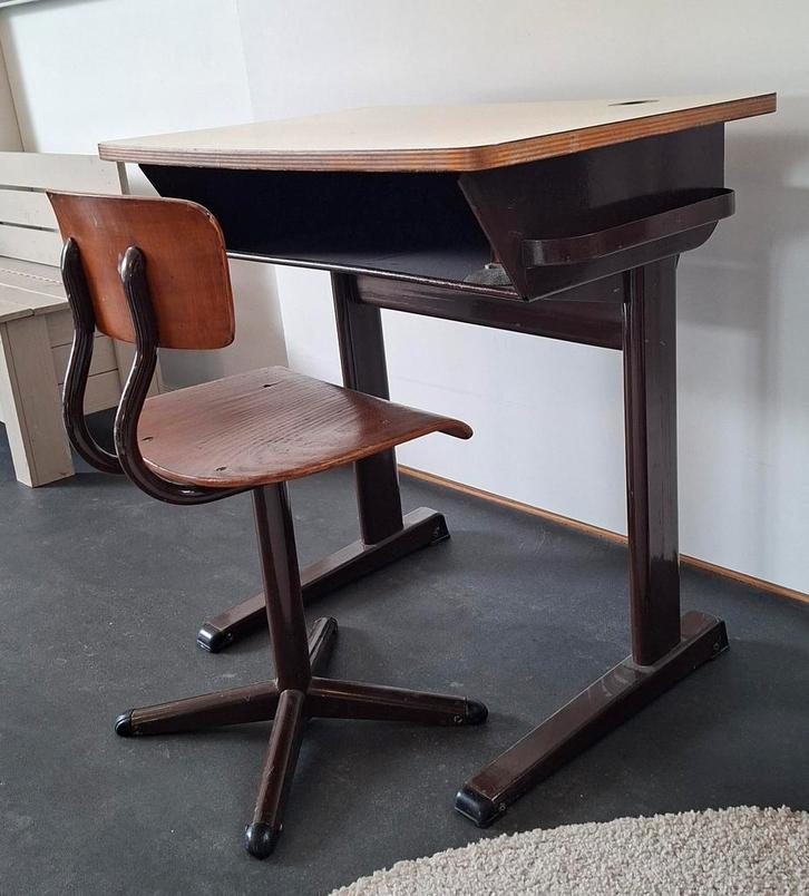 Vintage kinderbureau met stoel, Antiek en Kunst, Antiek | Meubels | Tafels, Ophalen of Verzenden