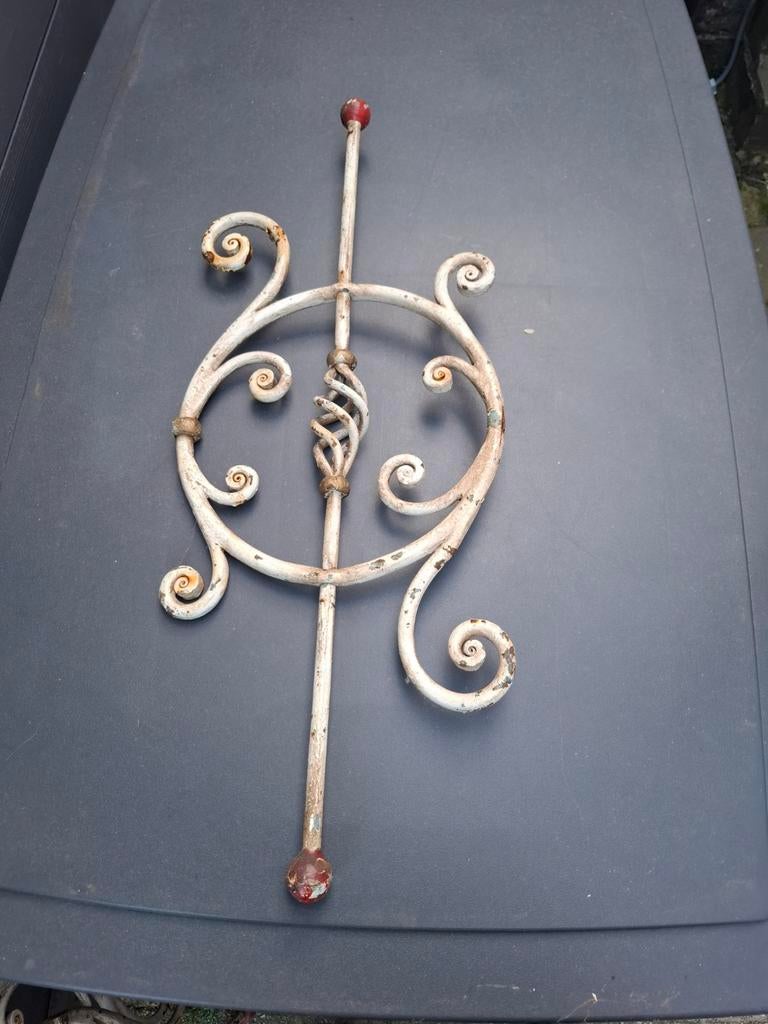 Antiek smeedijzer voor decoratie enz zeer apart weg is weg, Ophalen of Verzenden