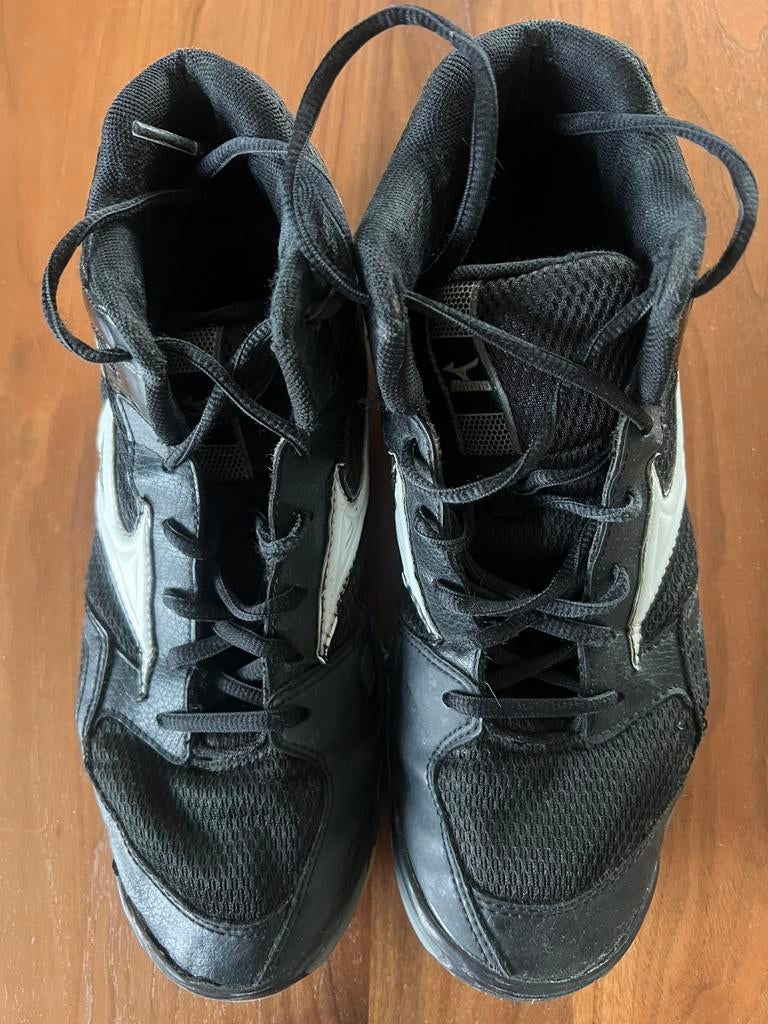 Korfbalschoenen. Zwart. Maat 41., Ophalen, Zo goed als nieuw, Schoenen