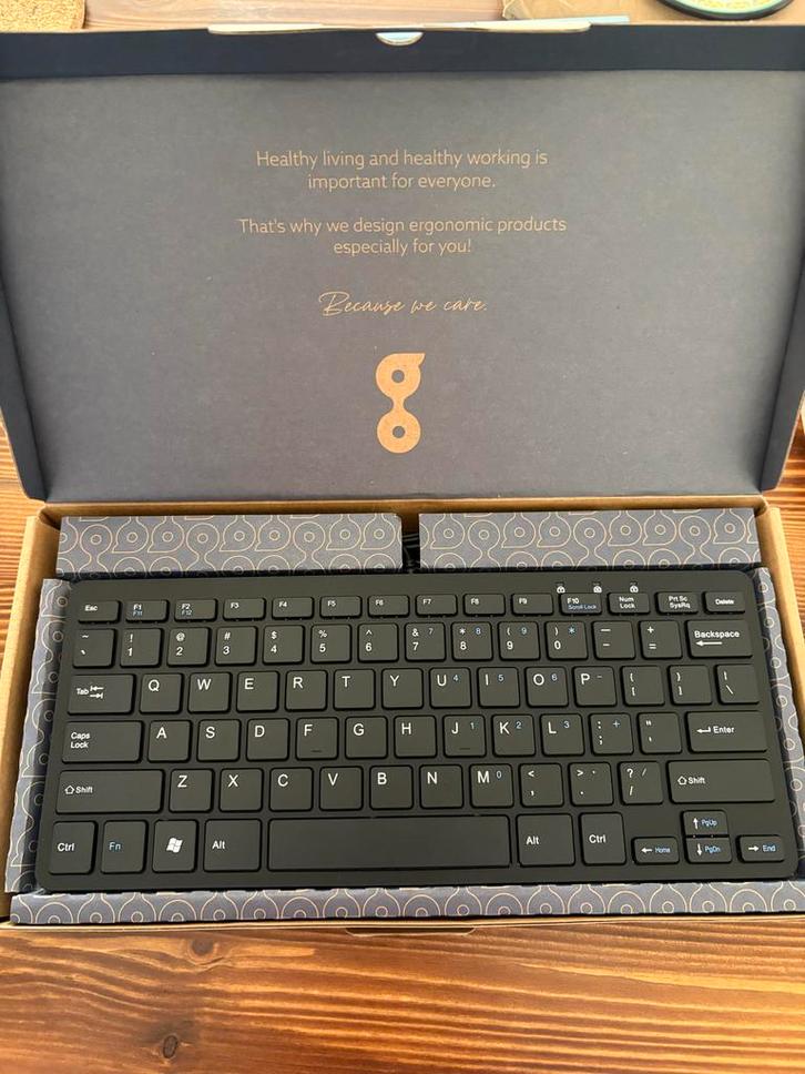 R-Go Compact Ergonomisch Toetsenbord - QWERTY - Bedraad, Computers en Software, Toetsenborden, Nieuw, Qwerty, Bedraad, Ergonomisch