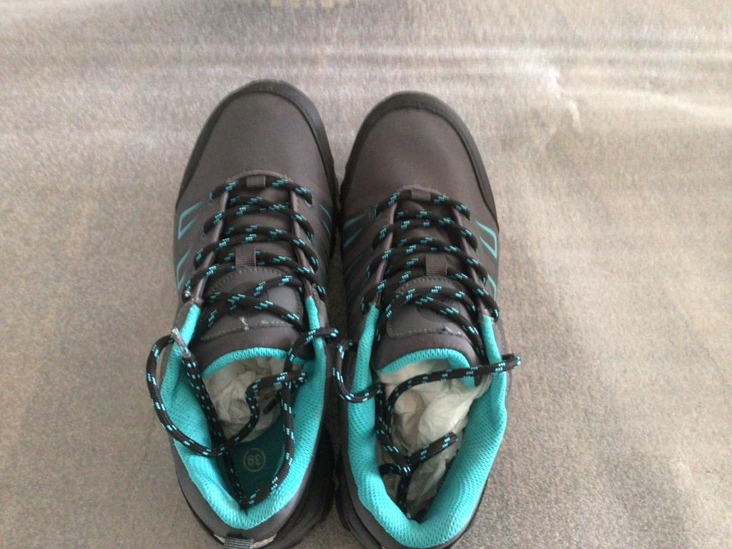 Tenson bergschoenen 38(staat 39 maar ze vallen kleiner uit), Sport en Fitness, Ophalen of Verzenden, Nieuw, Schoenen