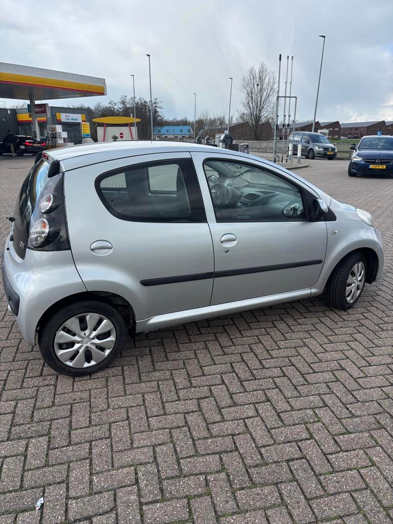 Citroën C1 1.0i 68PK 5D 2011 Grijs, Auto's, Citroën, Voorwielaandrijving, 4 stoelen, C1, 68 pk