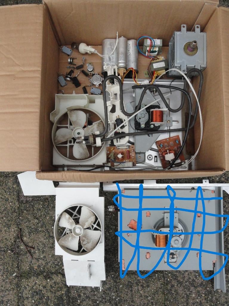 Sharp/Samsung magnetron onderdelen, Witgoed en Apparatuur, Combimagnetron, Ophalen of Verzenden, Zo goed als nieuw, Draaiplateau