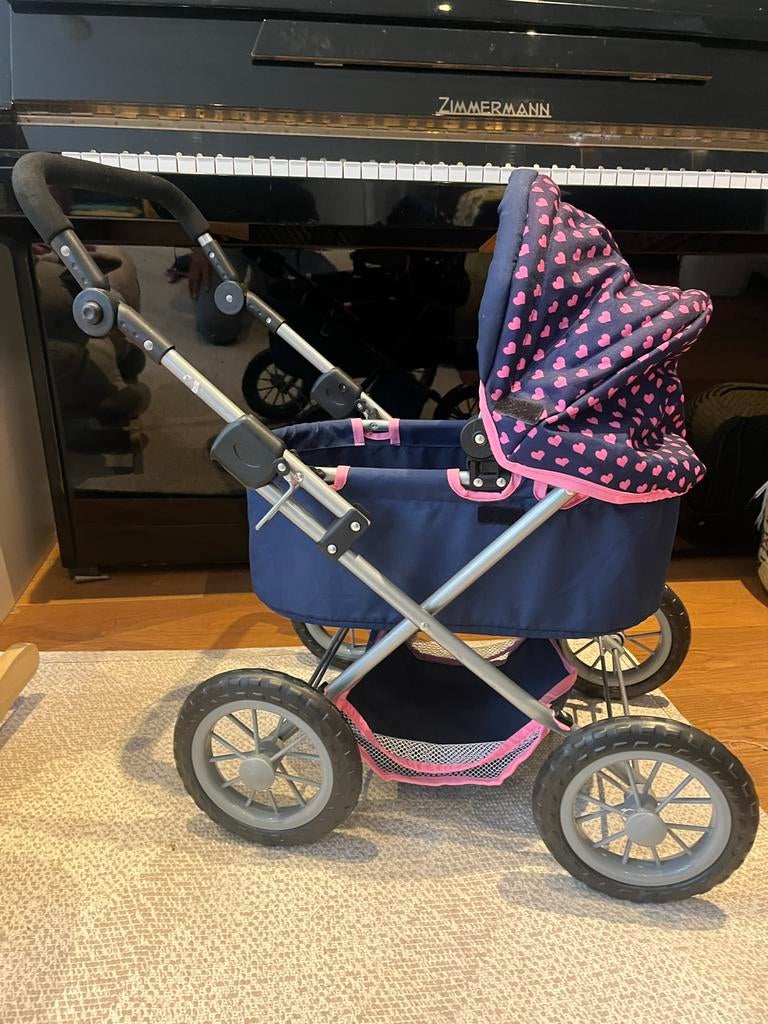 Speelgoed kinderwagen blauw met roze hartjes, Kinderen en Baby's, Speelgoed | Poppen, Ophalen of Verzenden, Zo goed als nieuw