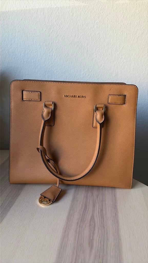 Michael Kors tas tweede hands, Sieraden, Tassen en Uiterlijk, Tassen | Damestassen, Ophalen, Gebruikt, Bruin, Schoudertasje