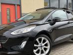 Ford Fiesta 1.0 EcoBoost Titanium, Panoramadak, NEW Distribu, Gebruikt, Euro 6, 23 km/l, Bedrijf