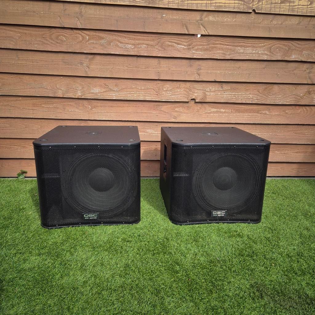 Qsc kw181, Subwoofer, Zo goed als nieuw, 120 watt of meer, Ophalen