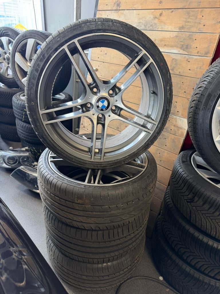 Originele 19 inch breedset bmw e90 e91 e92 e93, Auto-onderdelen, Banden en Velgen, 19 inch, Gebruikt, 275 mm, Banden en Velgen