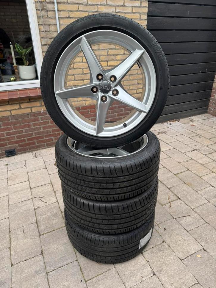 Audi a5 18 inch lichtmetalen velgenset, Auto-onderdelen, Banden en Velgen, Velg(en), Zomerbanden, 18 inch, 245 mm, Ophalen of Verzenden