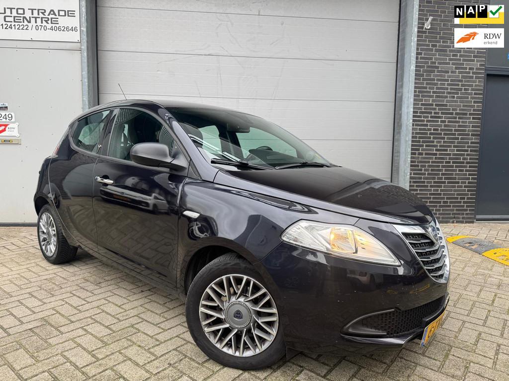 Lancia Ypsilon 0.9 TwinAir Silver Plus [Airco|LM velgen|Elek, Auto's, Lancia, Voorwielaandrijving, Euro 5, Gebruikt, Start-stop-systeem
