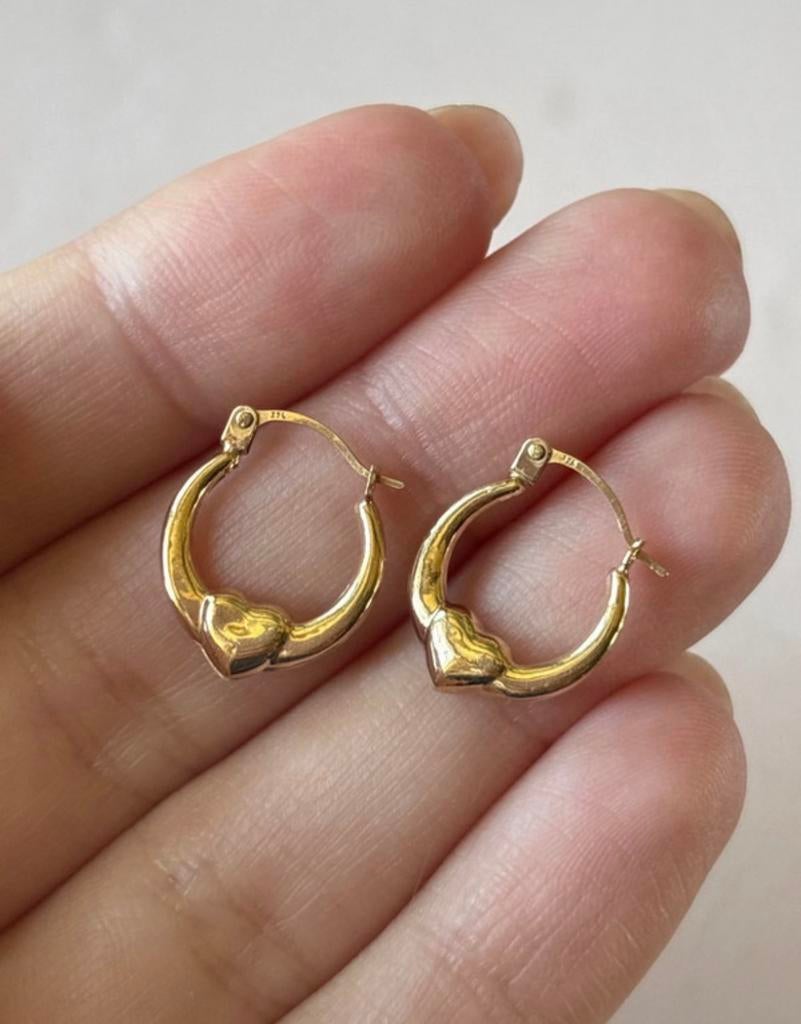 Vintage 9 karaat gouden hartjes oorringen, Sieraden, Tassen en Uiterlijk, Antieke sieraden, Verzenden, Goud, Oorbellen