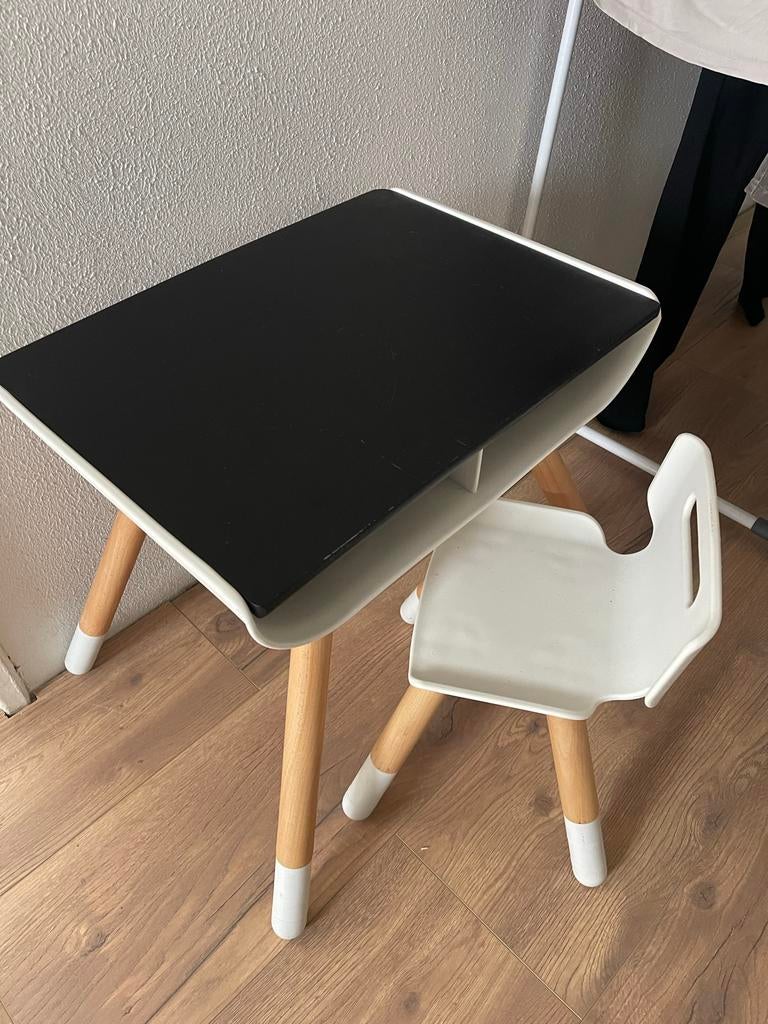 Beboonz Kinderbureau met stoel - Zwart/Wit/Hout, Ophalen, Zo goed als nieuw, Tafel(s) en Stoel(en)