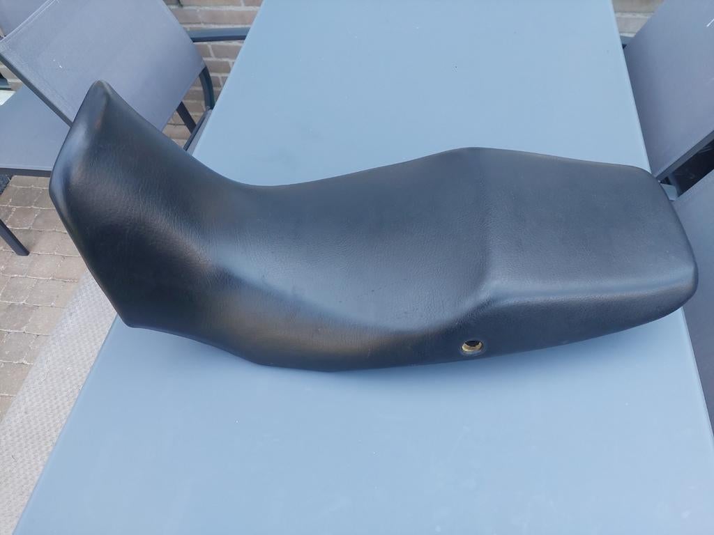 Yamaha TDM zadel zo goed als nieuw, Motoren, Ophalen, Nieuw