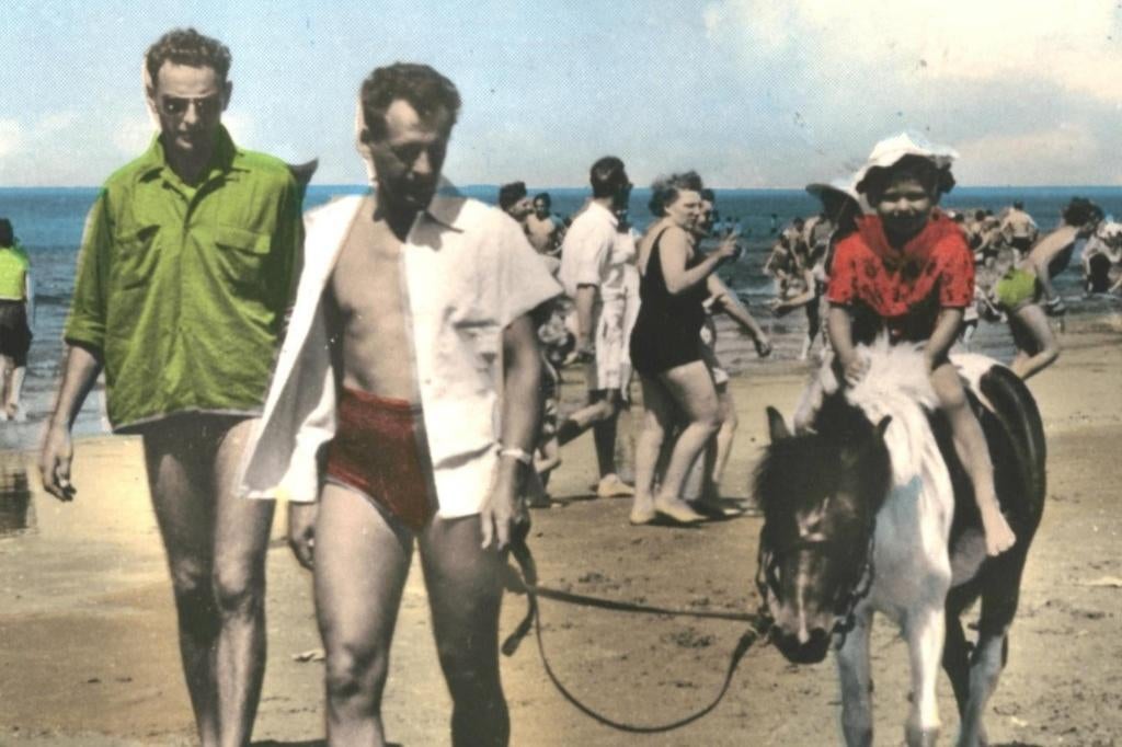 967136 Hoek van Holland 1961 Strand, Ophalen of Verzenden, 1960 tot 1980, Gelopen, Zuid-Holland