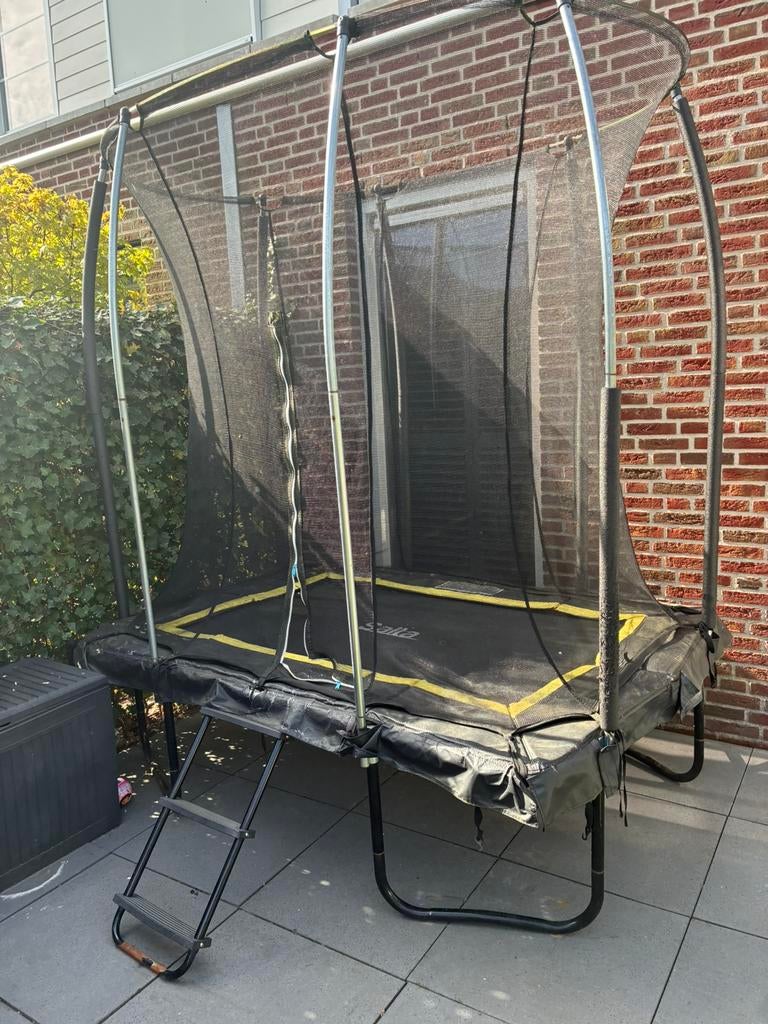 Salta trampoline gebruikt, Ophalen, Gebruikt