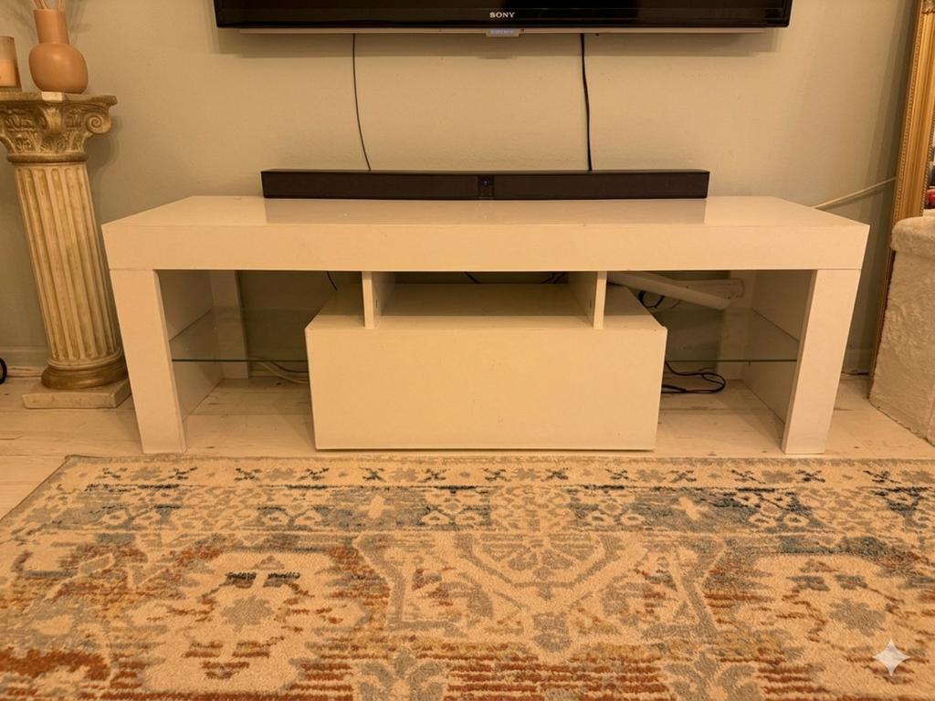 TV- tafel / Kast met glazen planken, Gebruikt, 100 tot 150 cm, Ophalen of Verzenden, Glas