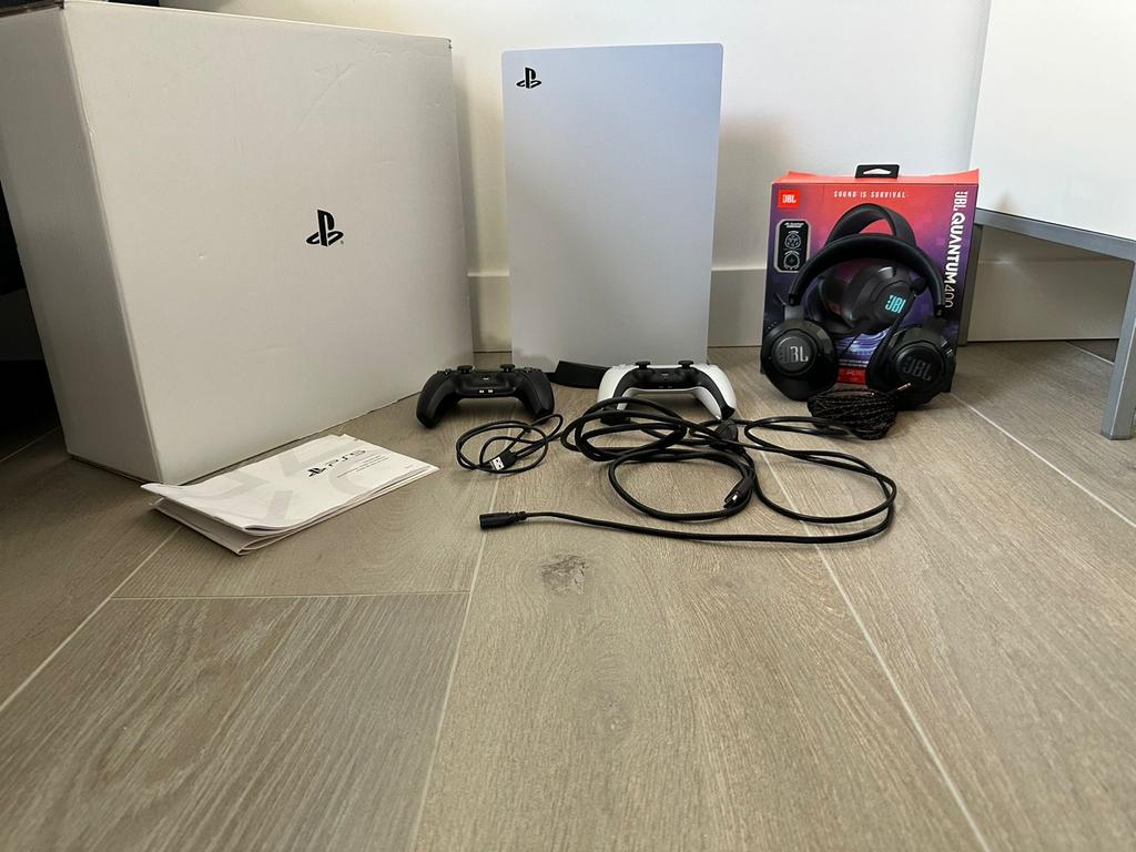 PlayStation 5 disk editie met 2 controllers en headset, Spelcomputers en Games, Spelcomputers | Sony PlayStation 5, Ophalen of Verzenden