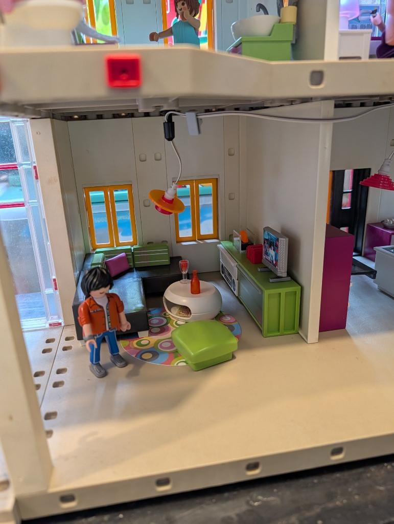 Playmobil moderne villa met inrichting, Ophalen of Verzenden, Gebruikt, Complete set