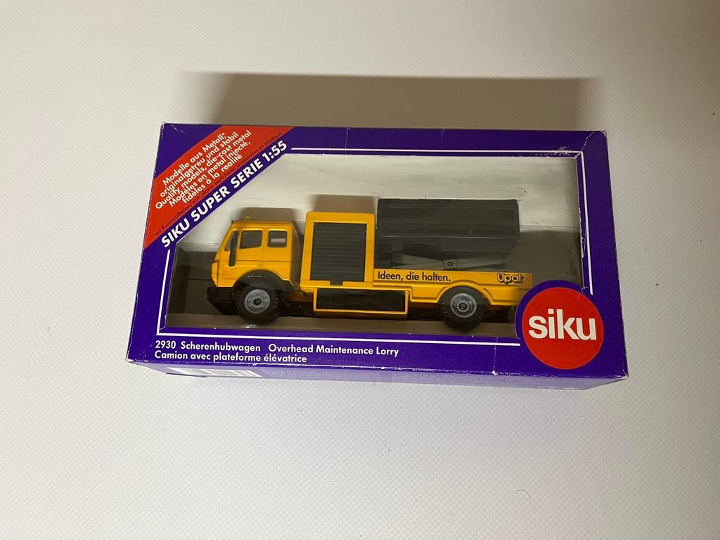 Siku 2930, Mercedes SK Schaarhoogwerker, UPAT in OVP, 1:55, Ophalen of Verzenden, Nieuw, Bus of Vrachtwagen, SIKU