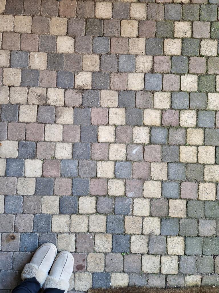 Ruim 3000 gebruikte klinkers voor oprit of terras, Tuin en Terras, Tegels en Klinkers, Ophalen, Gebruikt, Beton, Klinkers
