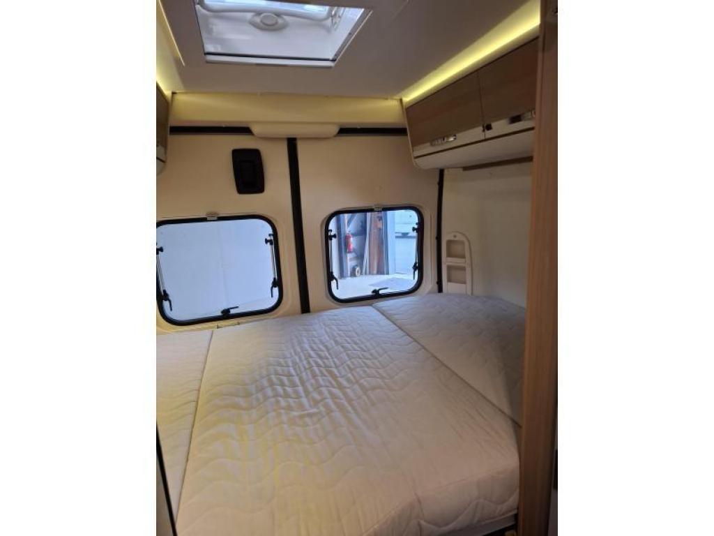 2018 Adria Twin 600 SPT 130PK Vastbed Airco Plisse 92000Km, Caravans en Kamperen, Campers, Luifel, Buscamper of Camperbus, Fiat