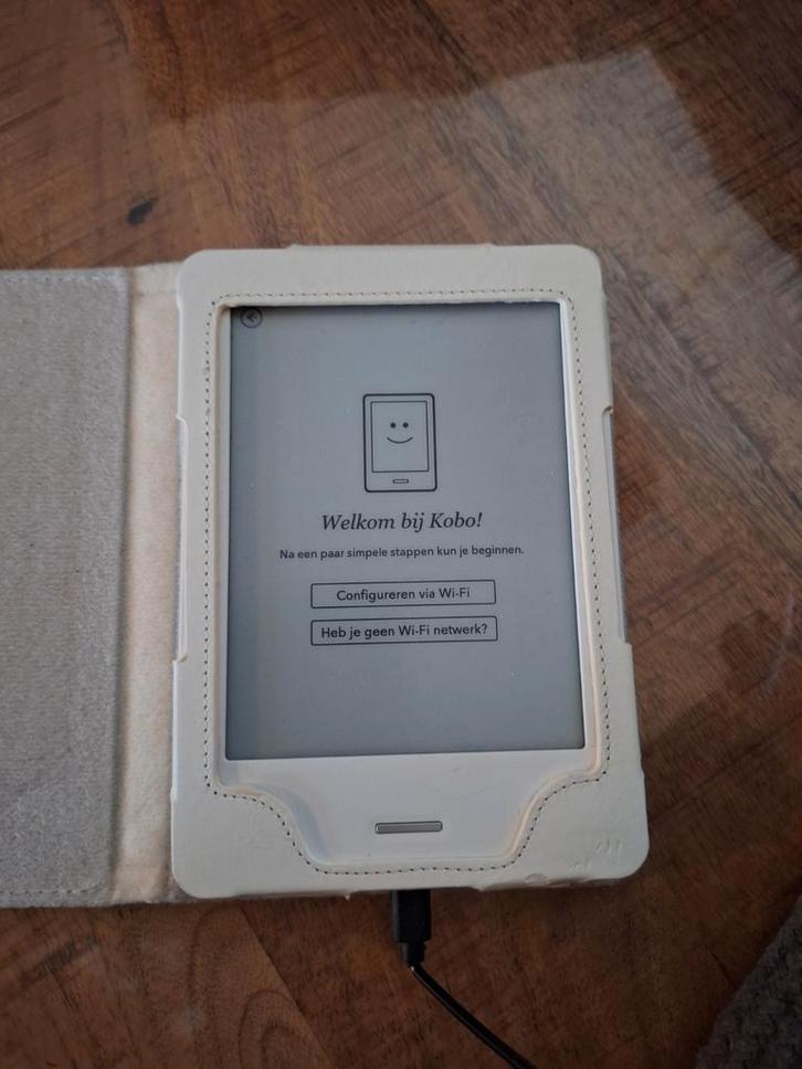 Kobo e-reader met hoesje, Computers en Software, E-readers, Zo goed als nieuw, 6 inch of minder, 8 GB, Touchscreen, Wi-Fi, Ophalen
