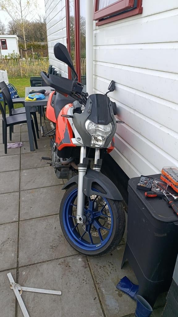 Aprilia Pegaso Strada - Veelzijdige en sportieve motor, Motoren, Motoren | Aprilia, Gebruikt, Particulier, Meer dan 35 kW, Minimaal motorrijbewijs A2