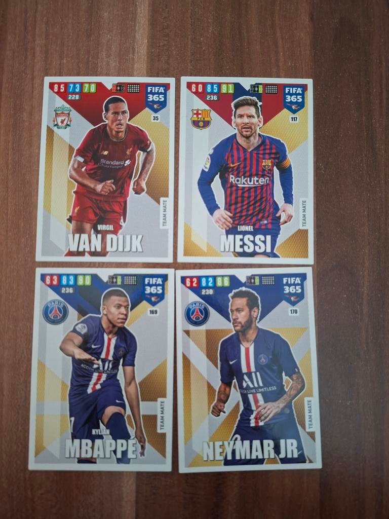 FIFA 365 voetbalplaatjes van verschillende spelers, Ophalen of Verzenden, Zo goed als nieuw, Buitenlandse clubs, Poster, Plaatje of Sticker