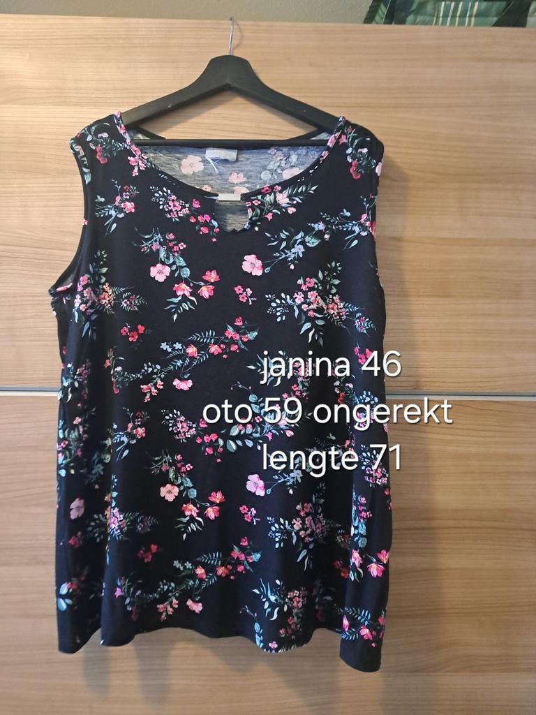 Mooie bloemen top zwart maat 46, Kleding | Dames, Tops, Zwart, Maat 46/48 (XL) of groter, Ophalen of Verzenden, Zo goed als nieuw